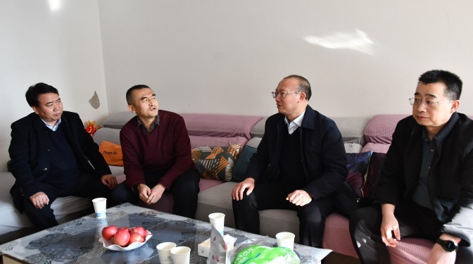 新春慰問顯真情，建科關(guān)懷暖人心——甘肅建科院開展2025年春節(jié)送溫暖活動