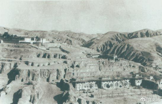 1947年12月25日至28日，中共中央在陜北米脂楊家溝召開(kāi)擴(kuò)大會(huì)議（十二月會(huì)議）。圖為會(huì)議會(huì)址。